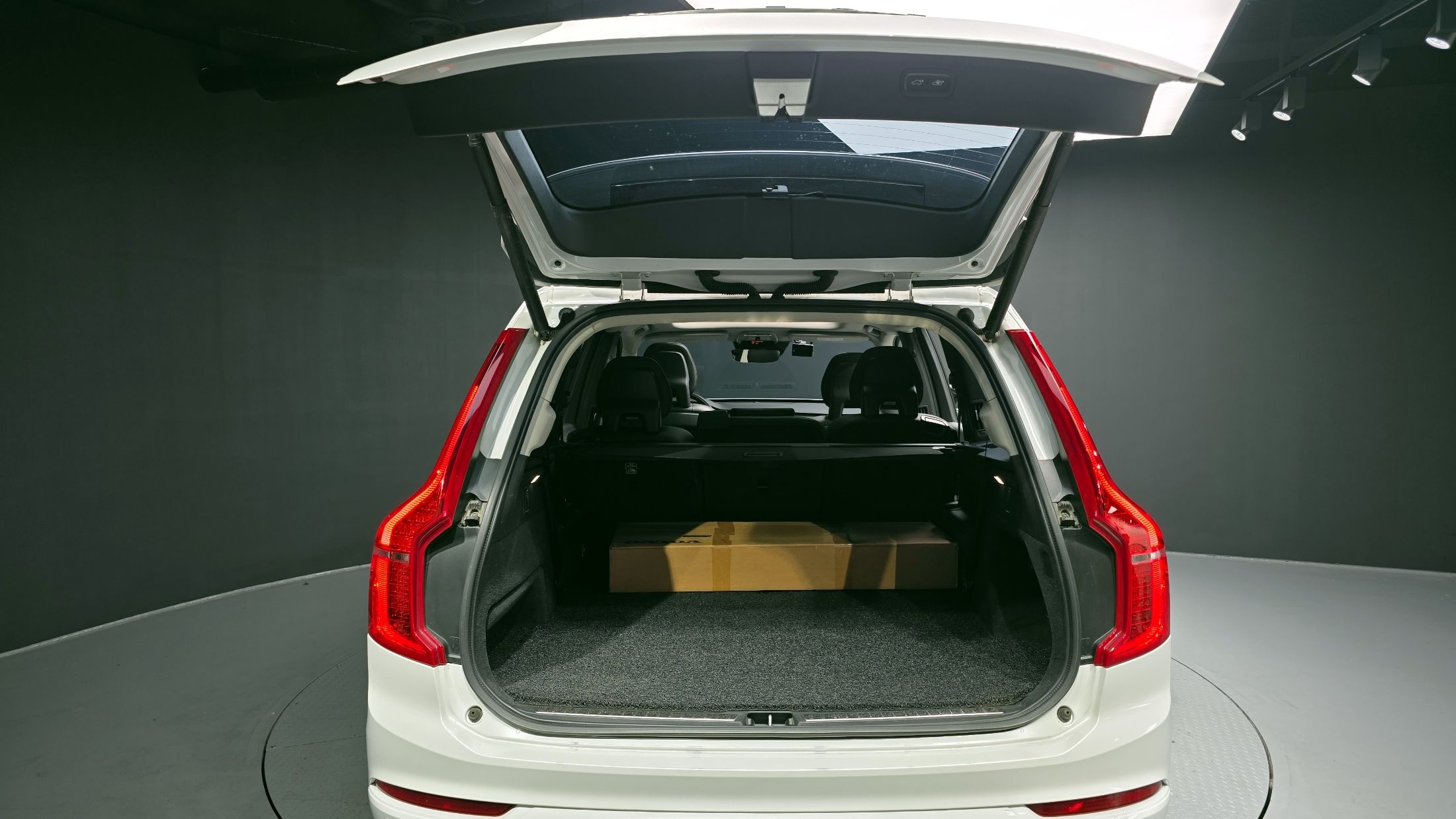 VOLVO XC90 2016
