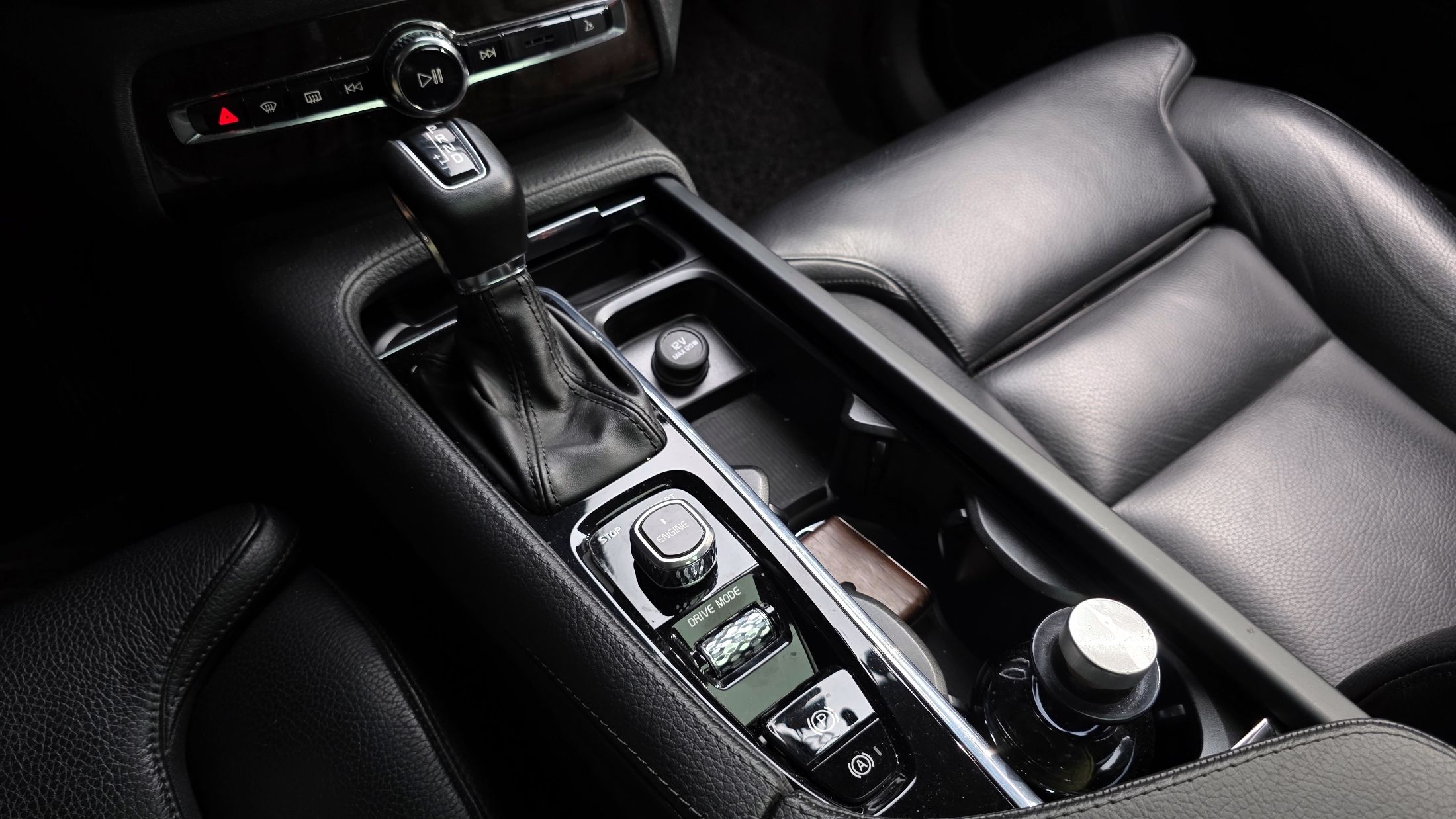 VOLVO XC90 2016