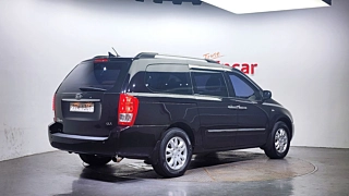 KIA CARNIVAL GRAND 2009