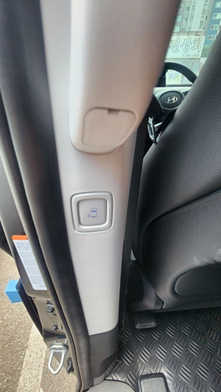 HYUNDAI STARIA  4WD Tourer 9 Seater 2025