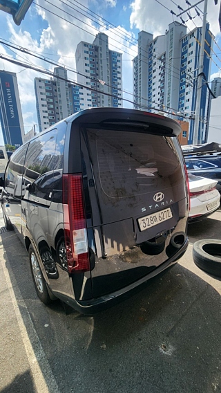 HYUNDAI STARIA  4WD Tourer 9 Seater 2025