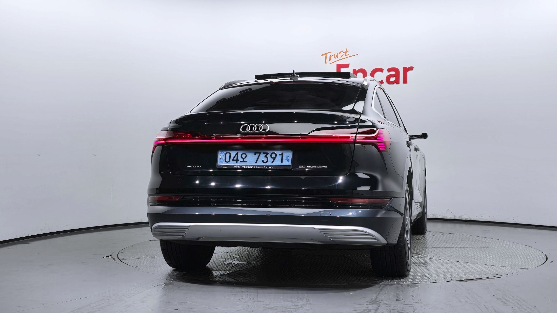 AUDI E-TRON 2022