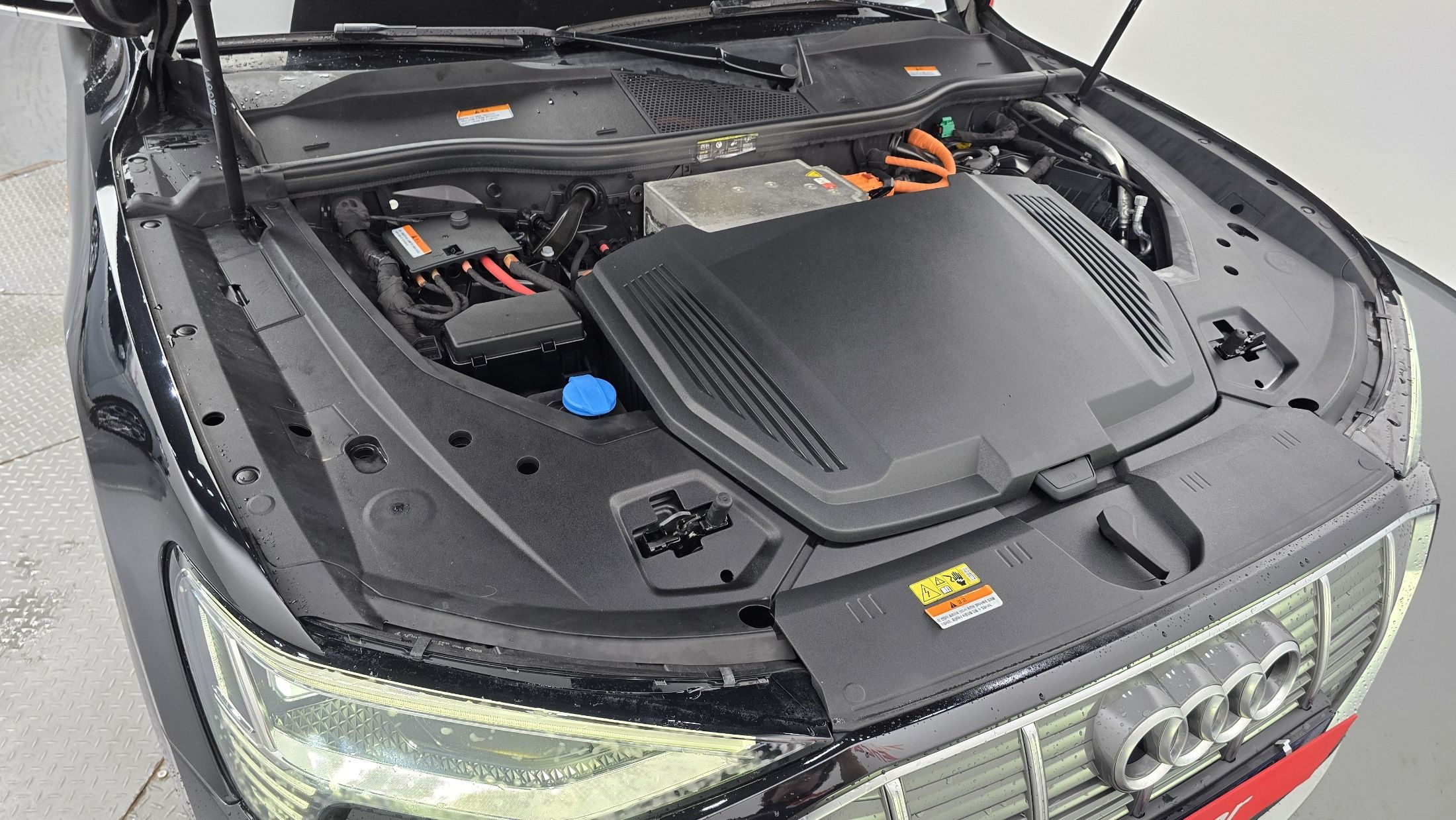 AUDI E-TRON 2022