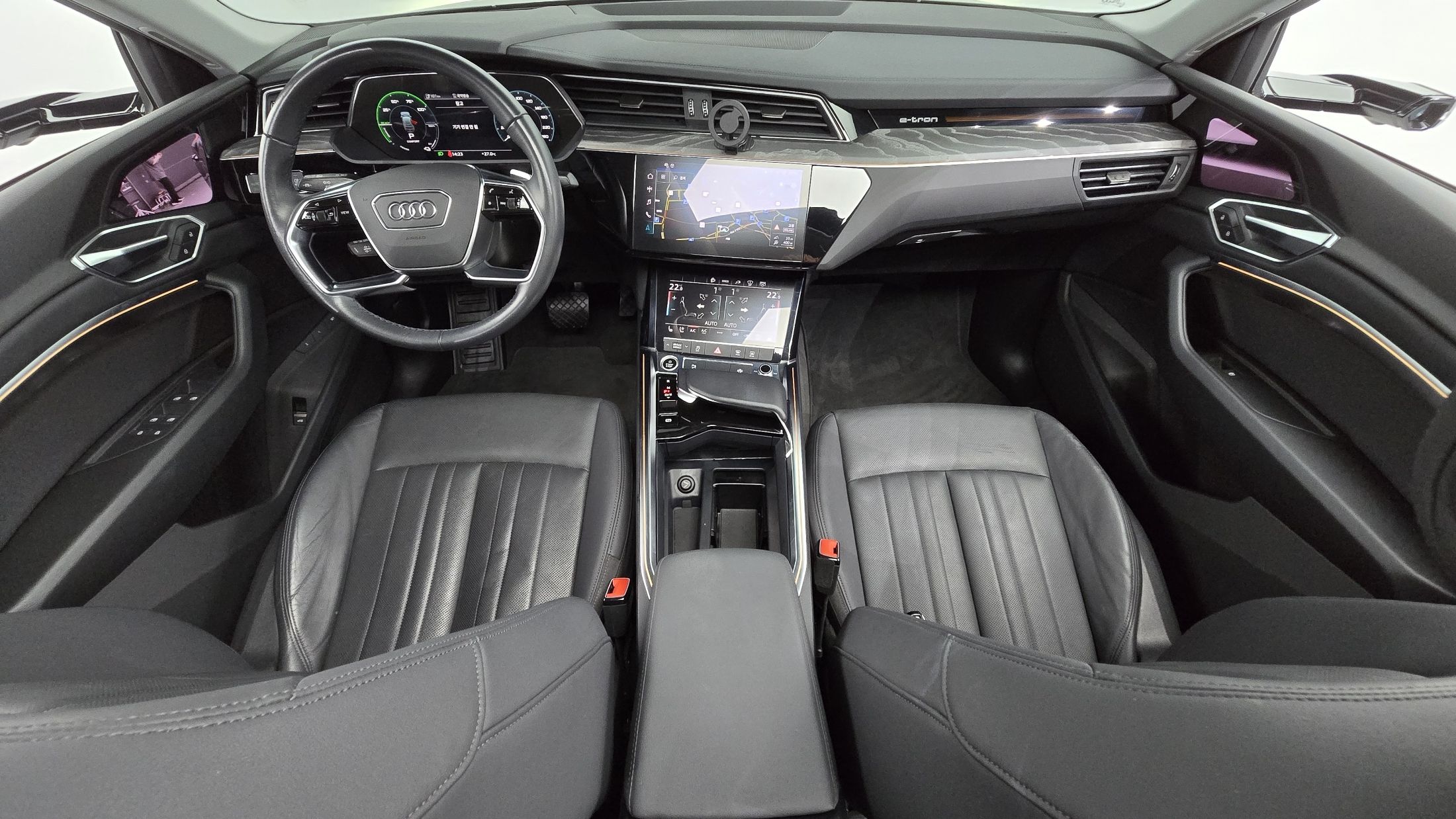 AUDI E-TRON 2022
