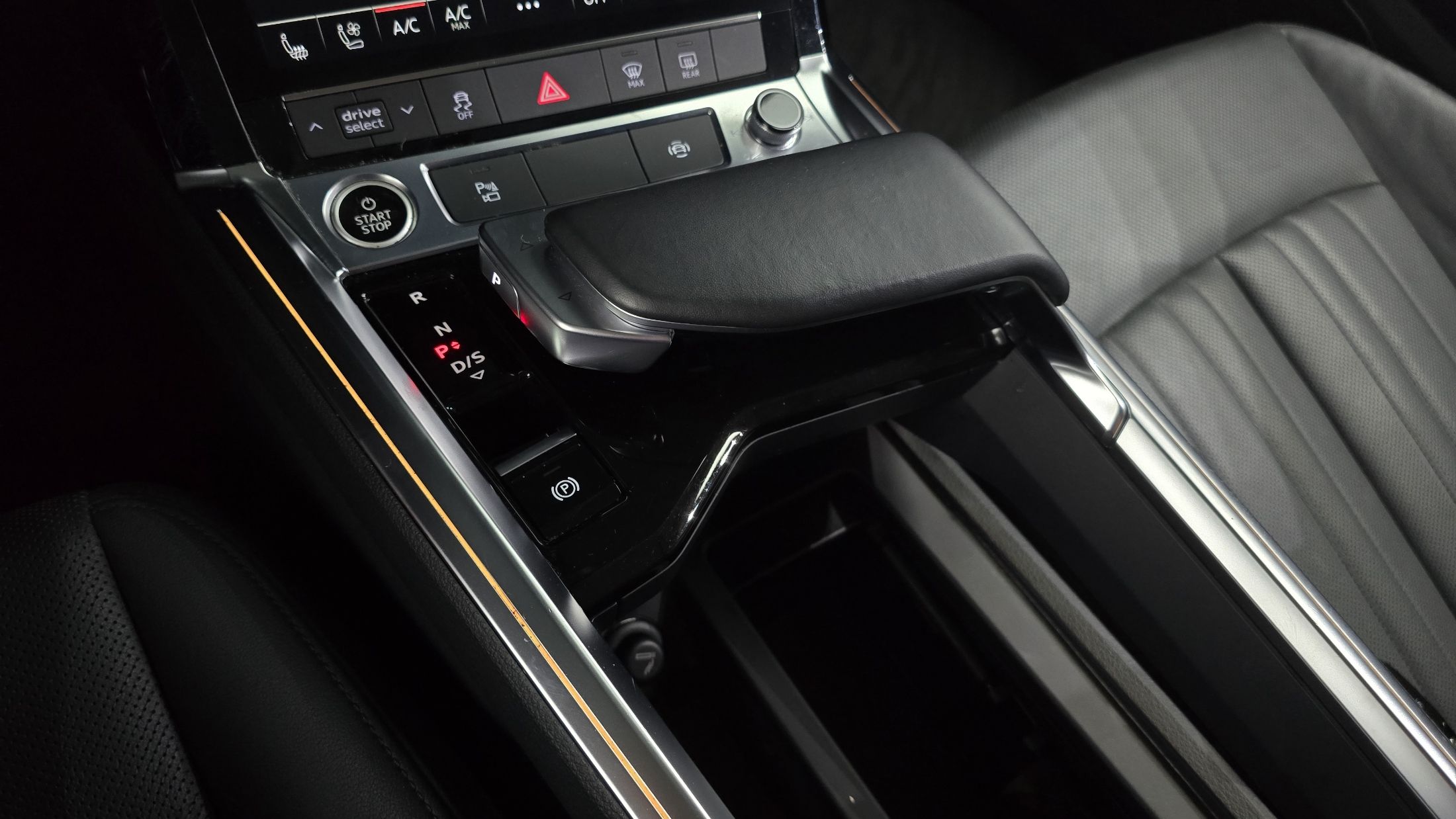 AUDI E-TRON 2022