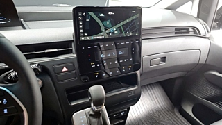 HYUNDAI STARIA 2025