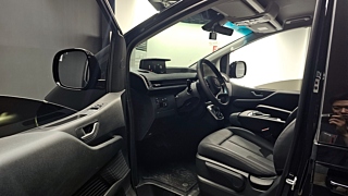 HYUNDAI STARIA 2025