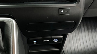 HYUNDAI STARIA 2025