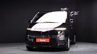 HYUNDAI STARIA 2025