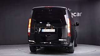 HYUNDAI STARIA 2025
