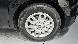 HYUNDAI STARIA 2025