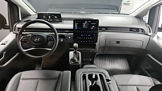 HYUNDAI STARIA 2025
