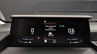 HYUNDAI STARIA 2025