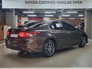 TOYOTA CAMRY XV70 2024