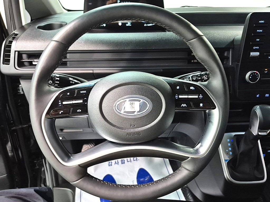 HYUNDAI STARIA 2022