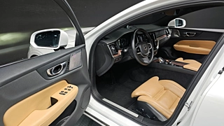 VOLVO S60  3 GENERATION B5 Insignia 2021