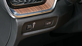 VOLVO S60  3 GENERATION B5 Insignia 2021