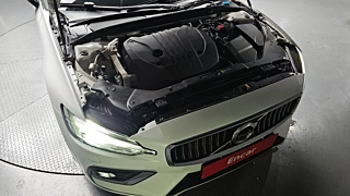 VOLVO S60  3 GENERATION B5 Insignia 2021