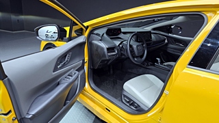 TOYOTA PRIUS  5 GENERATION 2.0 XLE 2024