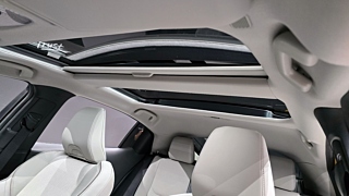 TOYOTA PRIUS  5 GENERATION 2.0 XLE 2024