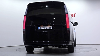 HYUNDAI STARIA 2025