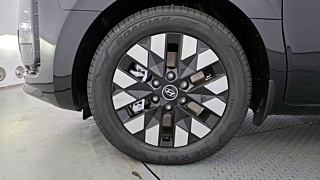 HYUNDAI STARIA 2025