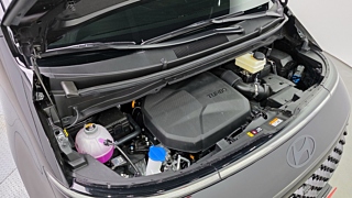 HYUNDAI STARIA 2025