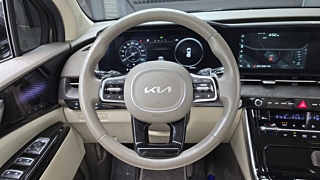 KIA CARNIVAL 2023
