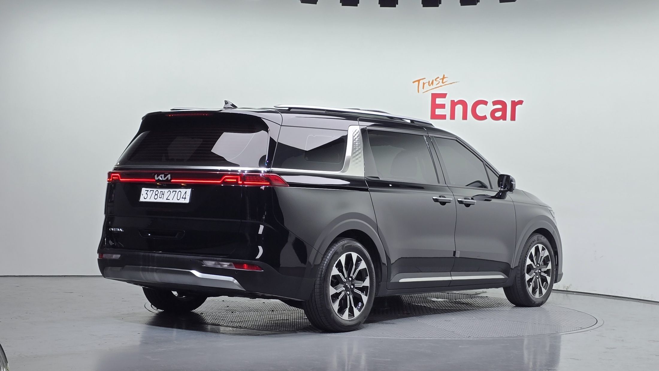 KIA CARNIVAL 2023