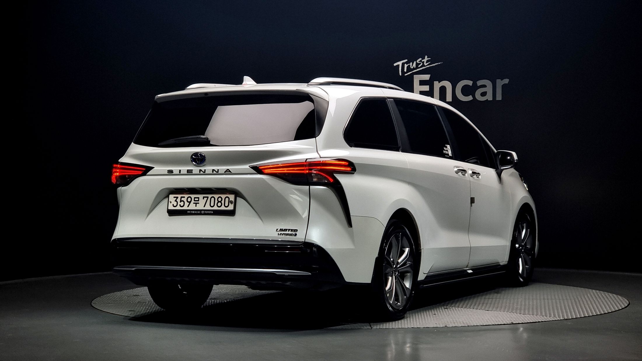 TOYOTA SIENNA 2024