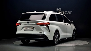 TOYOTA SIENNA 2024