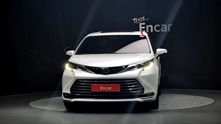 TOYOTA SIENNA 2024