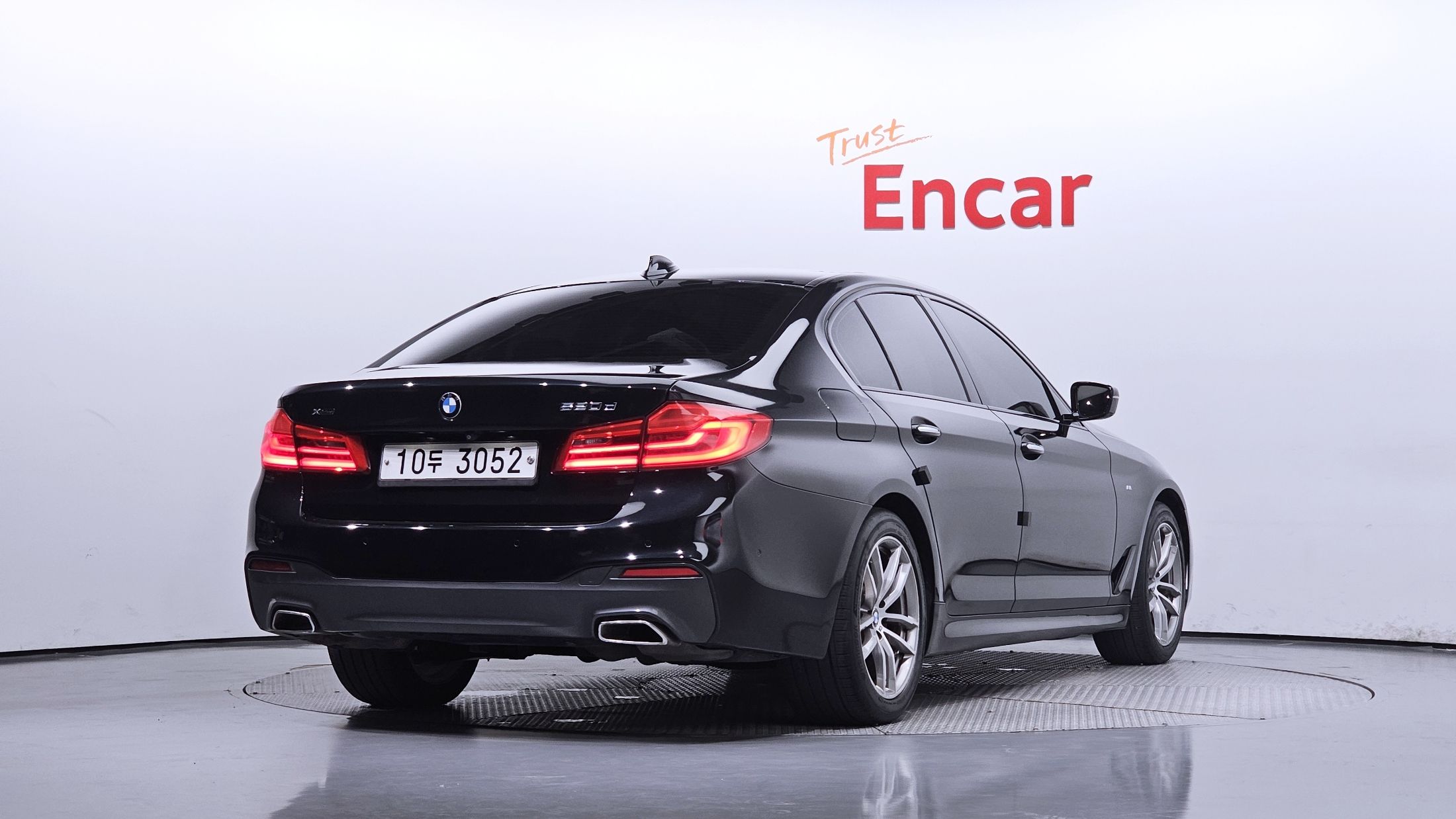 BMW 5-SERIES G30 2017