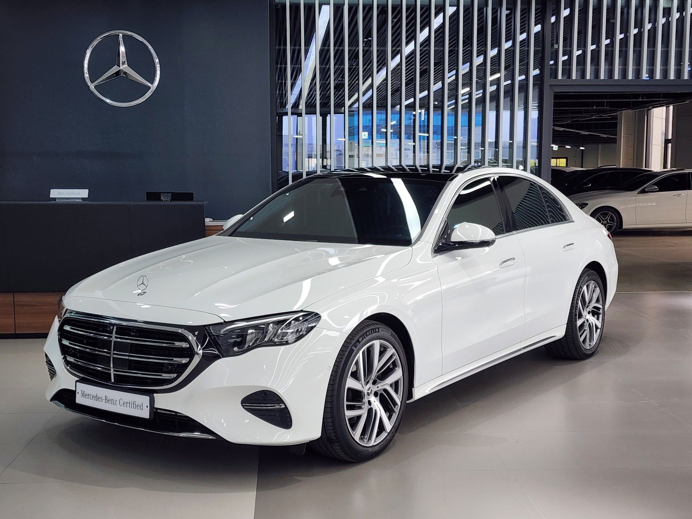 MERCEDES BENZ E-CLASS W214 2024