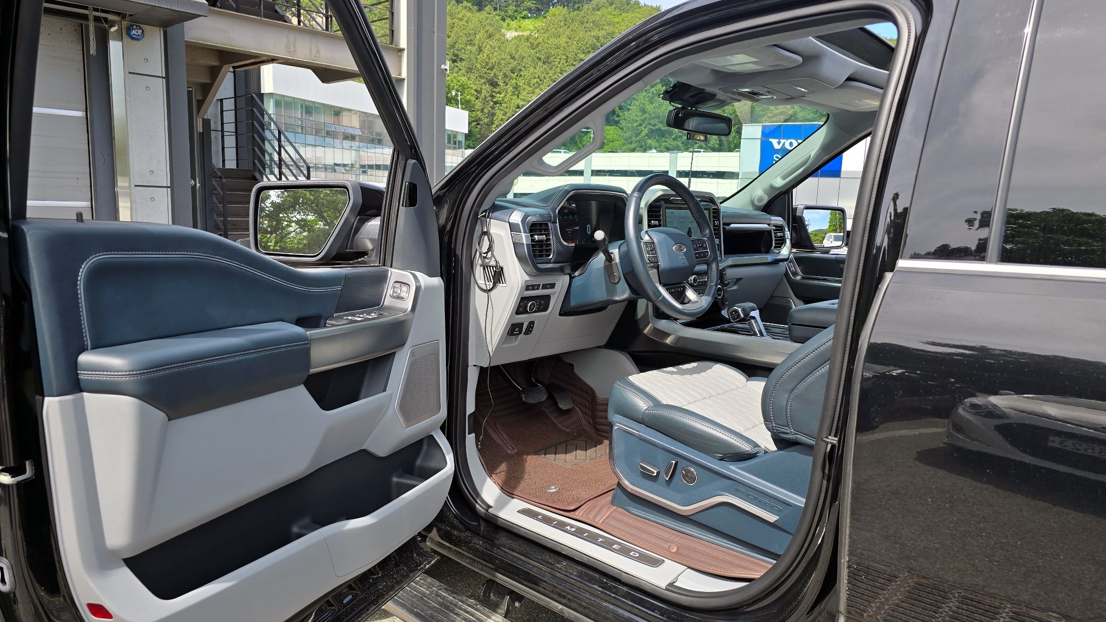 FORD F150