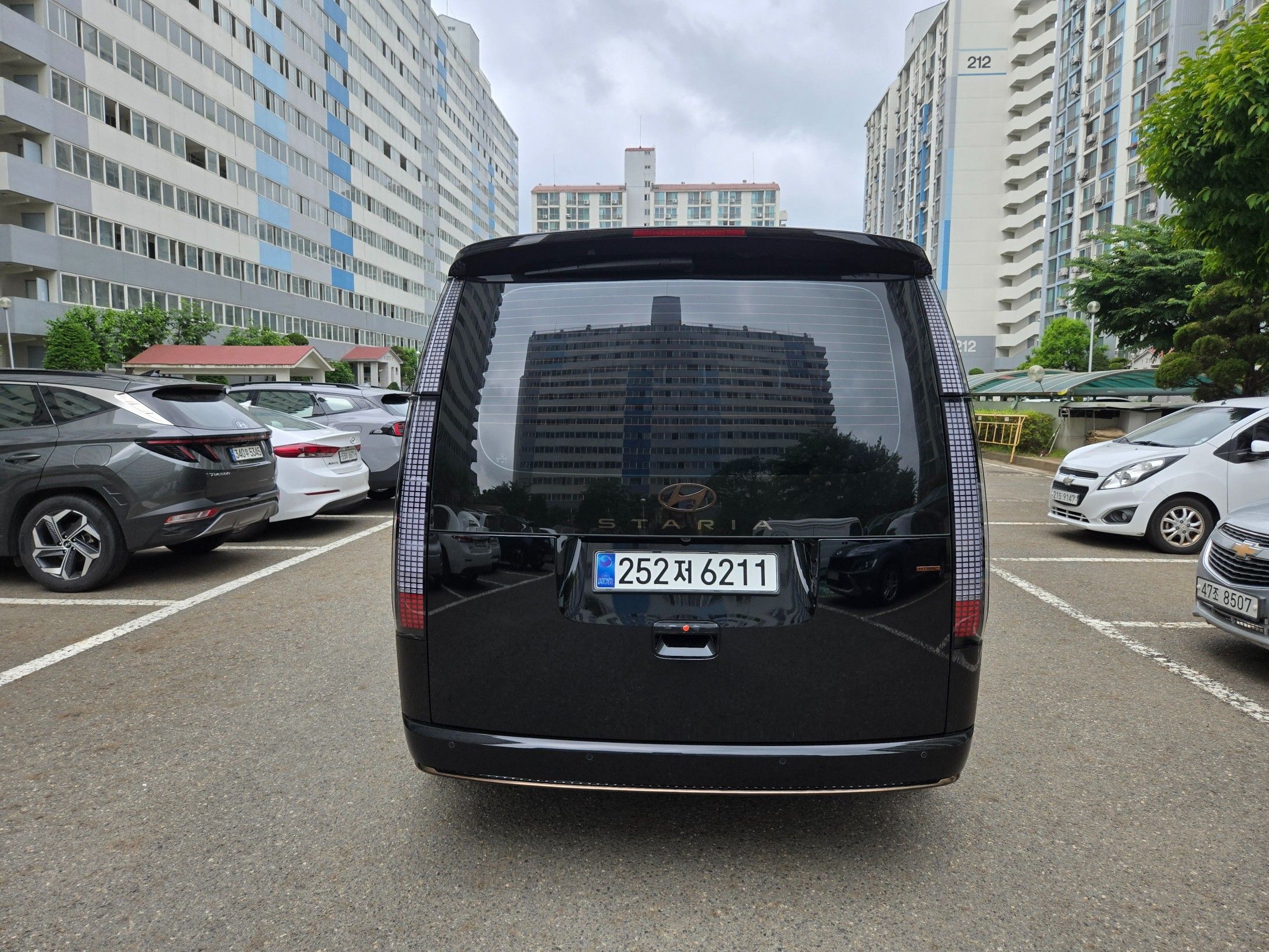 HYUNDAI STARIA