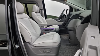 HYUNDAI STARIA 2023