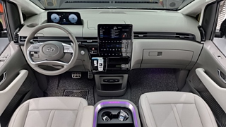 HYUNDAI STARIA 2023