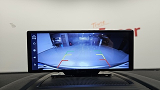 SAMSUNG QM6 2022