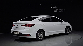 HYUNDAI AVANTE AD 2019