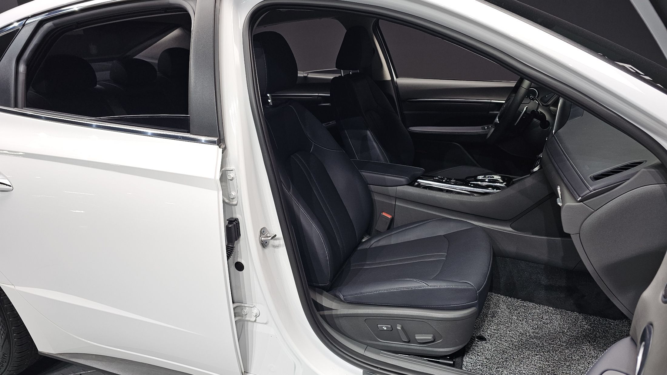 HYUNDAI SONATA DN8 2022