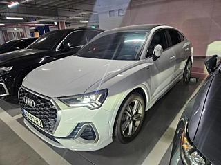 AUDI Q3 F3 2022