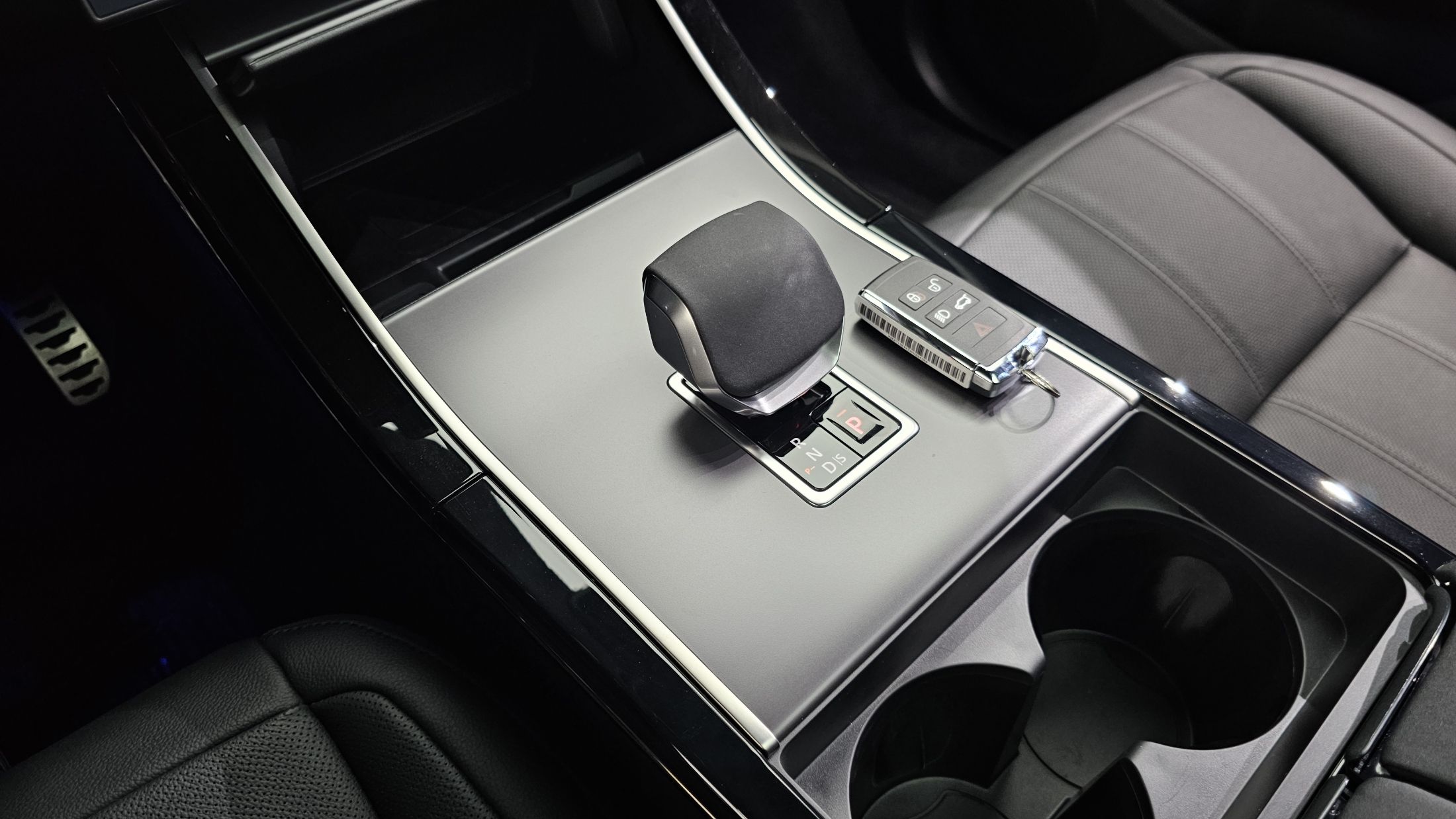 LAND ROVER RANGE ROVER EVOQUE 2025