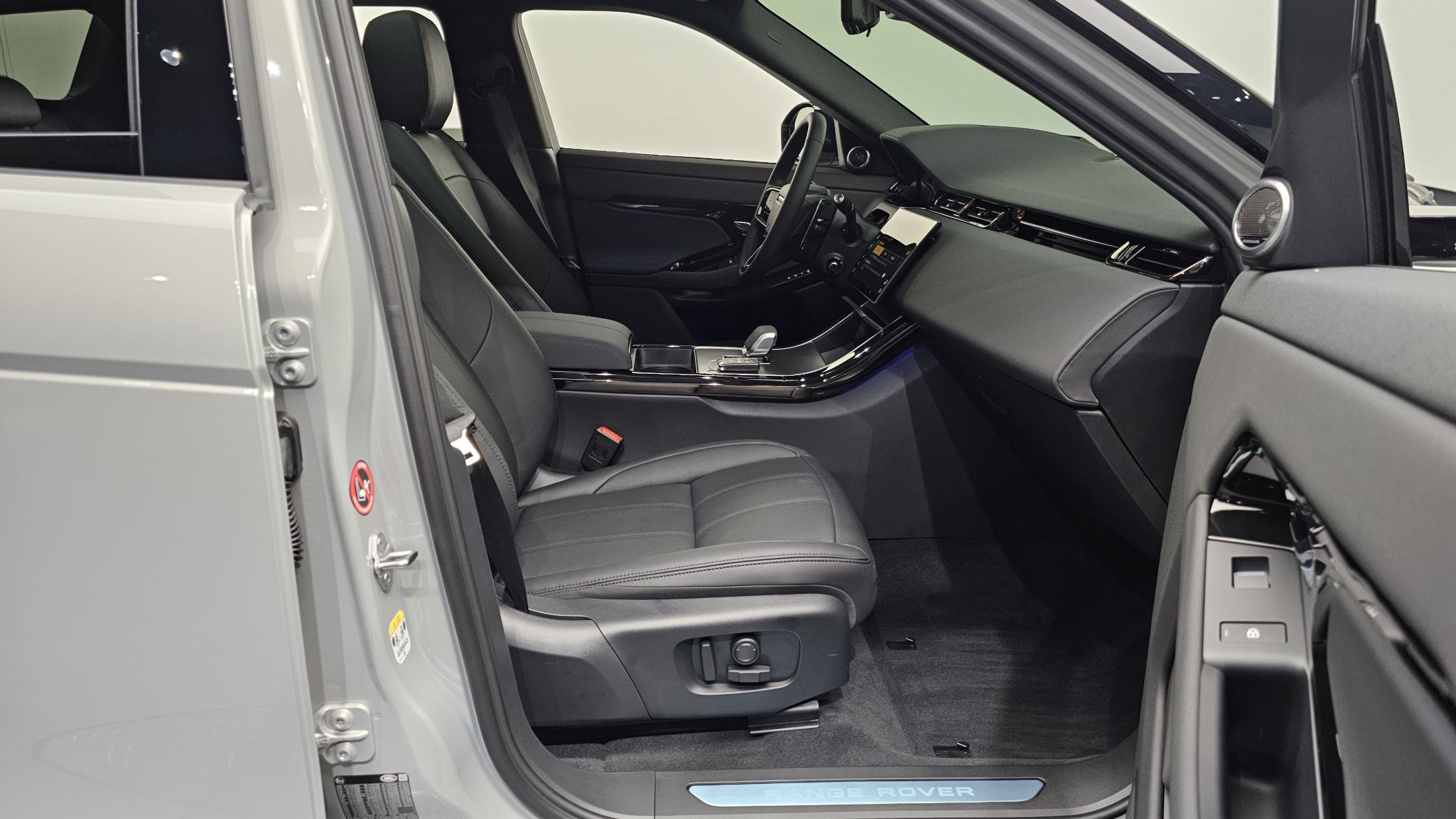 LAND ROVER RANGE ROVER EVOQUE 2025