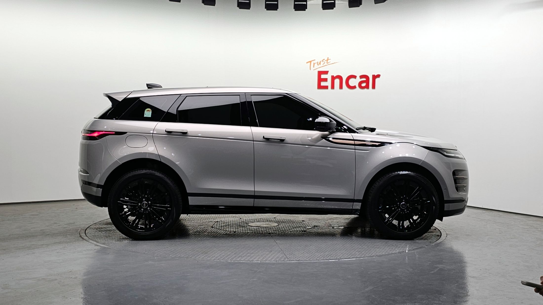 LAND ROVER RANGE ROVER EVOQUE 2025