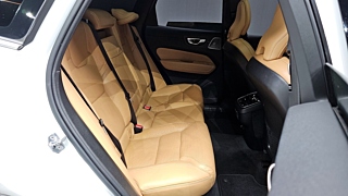 VOLVO XC60 2019