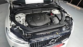 VOLVO XC60 2019