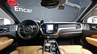 VOLVO XC60 2019