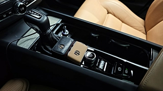 VOLVO XC60 2019