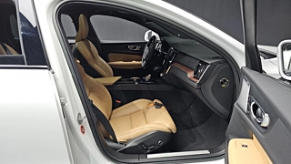 VOLVO V60 CROSS COUNTRY 2023